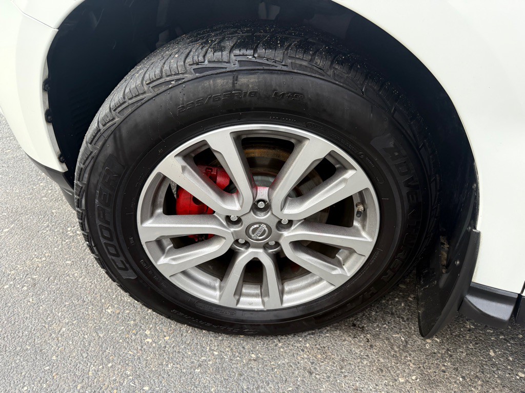 2014 Nissan Pathfinder Image 46