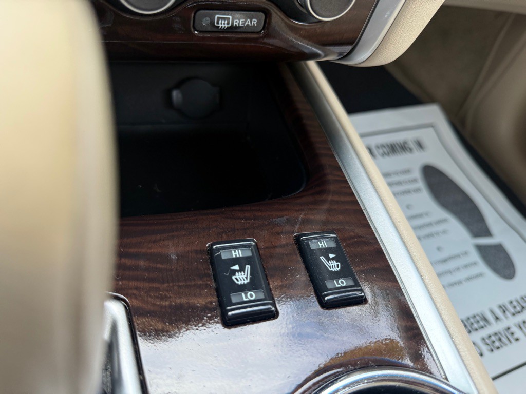 2014 Nissan Pathfinder Image 26