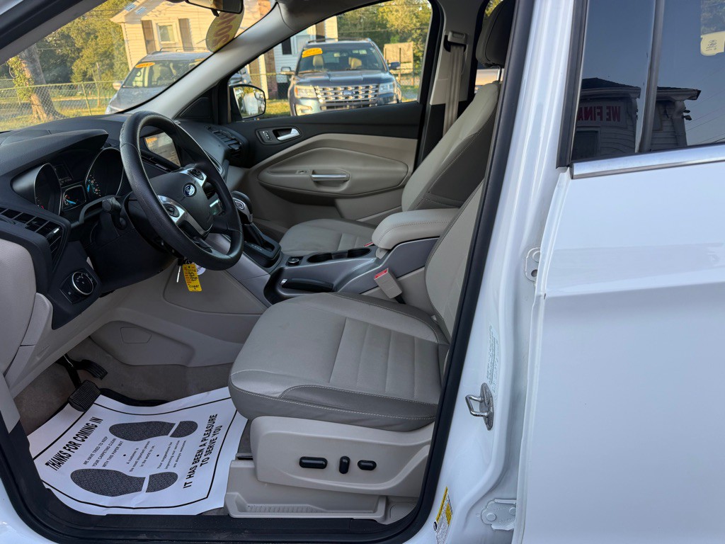 2016 Ford Escape Image 11