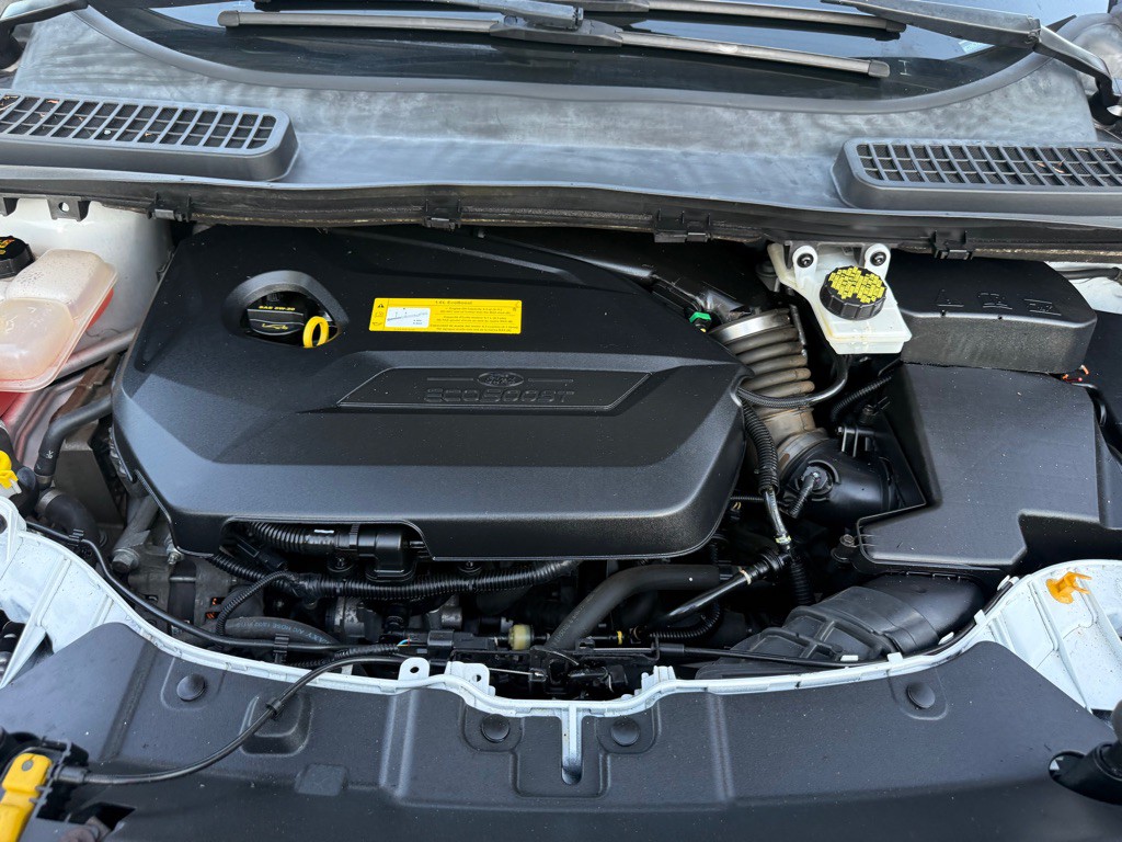 2016 Ford Escape Image 38