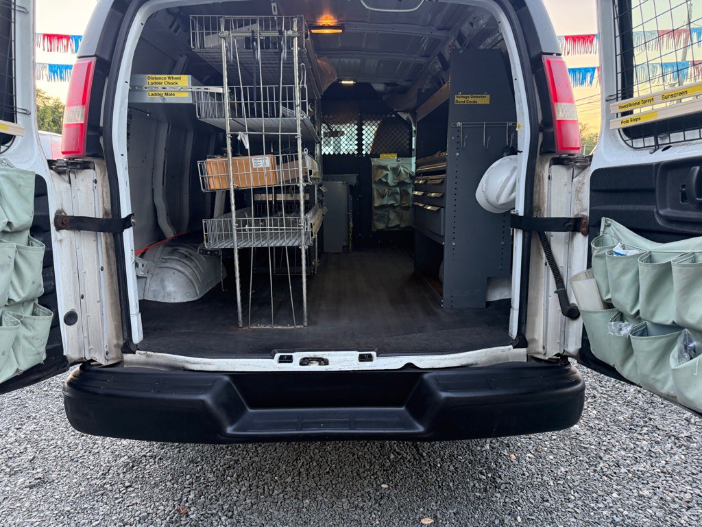 2011 Chevrolet Express Image 43