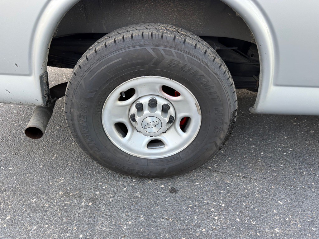 2015 Chevrolet Express Image 34