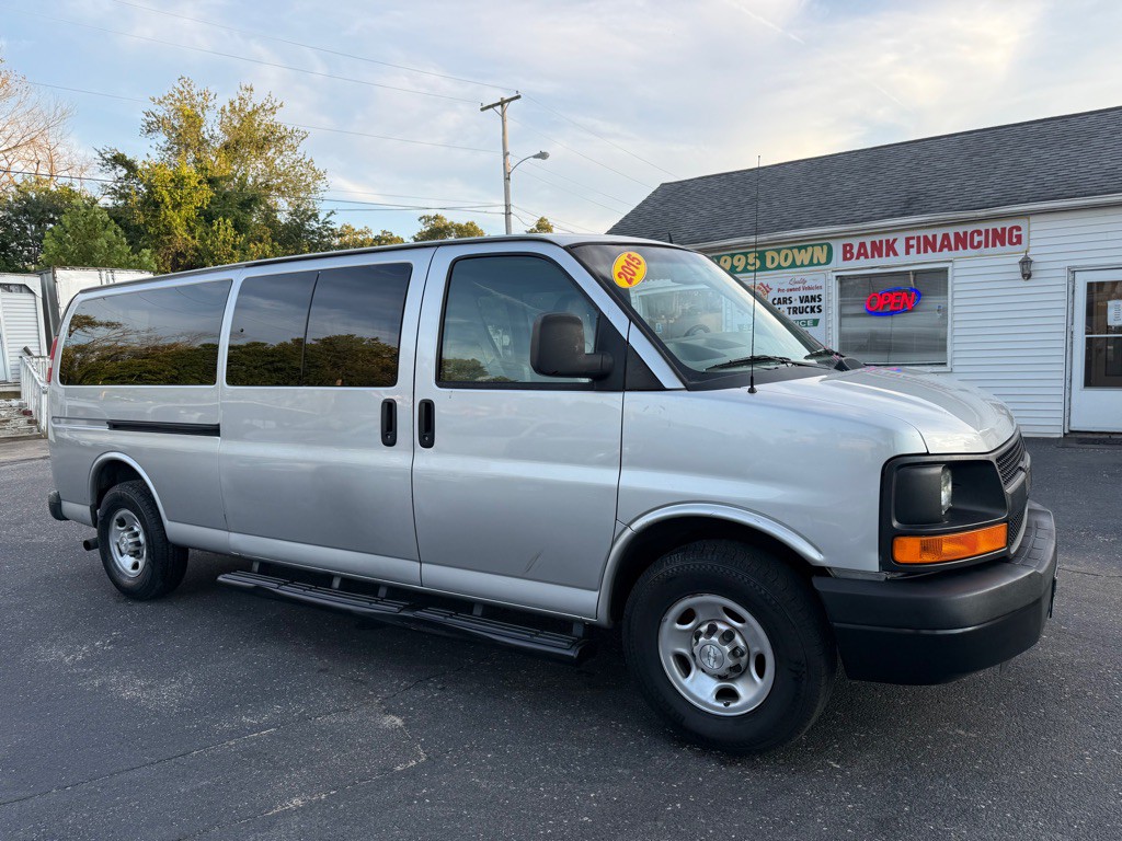 2015 Chevrolet Express Image 31
