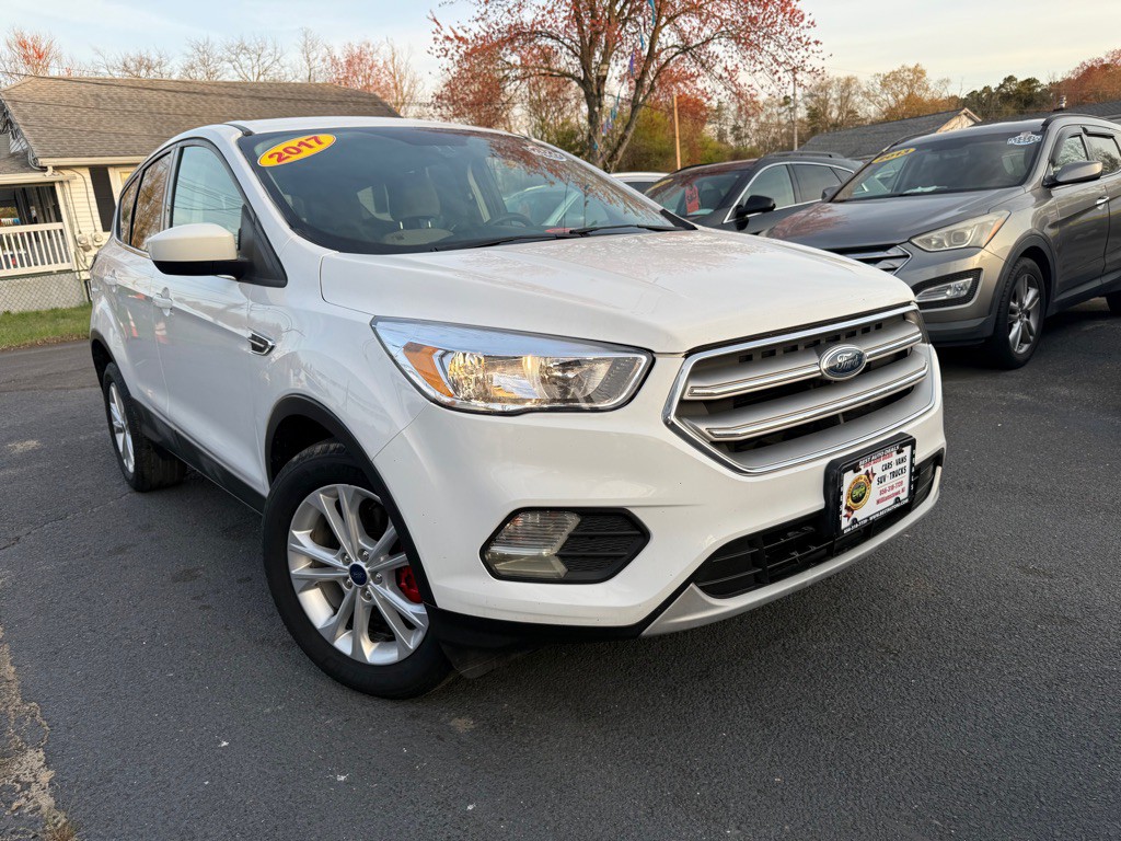 2017 Ford Escape Image 1