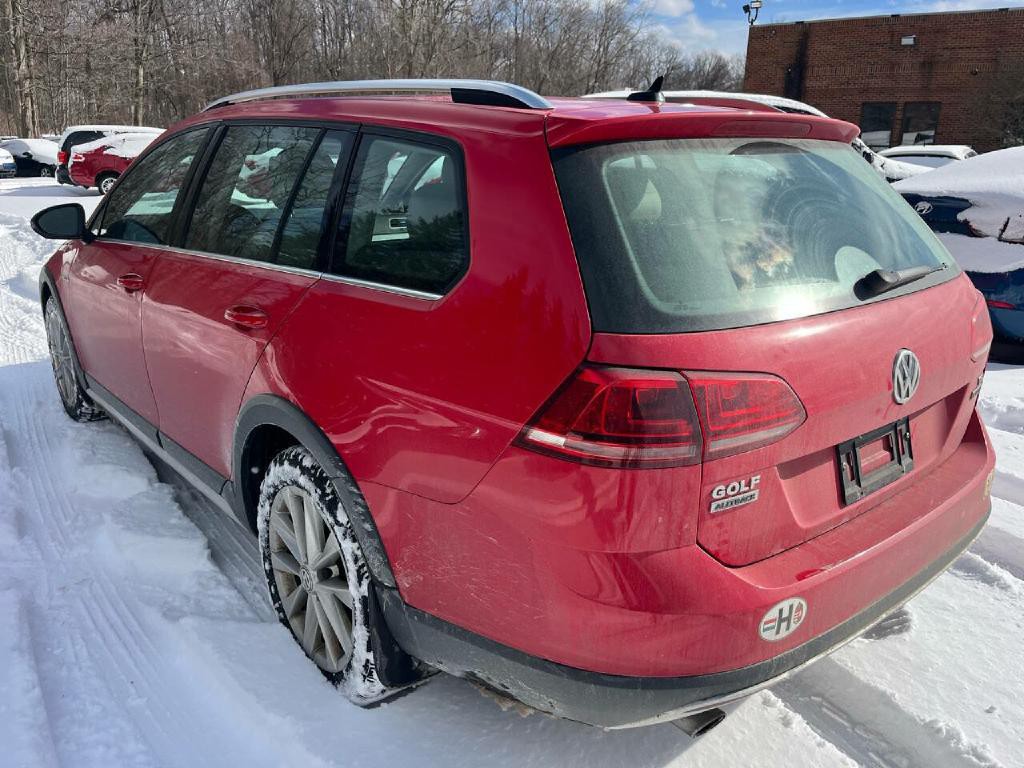 2017 Volkswagen Golf Image 7
