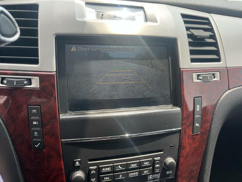 2012 Cadillac Escalade Image 25