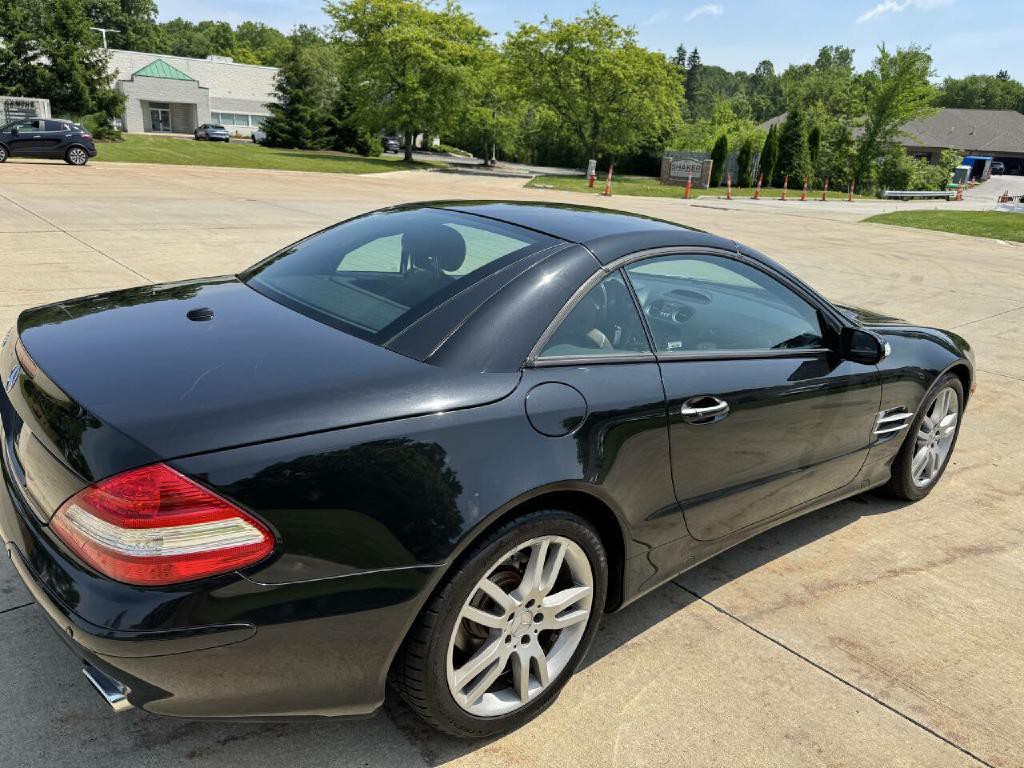 2007 Mercedes-Benz SL-Class Image 7