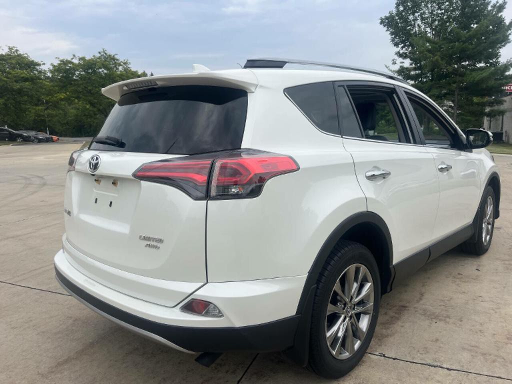 2017 Toyota Rav4 Image 5