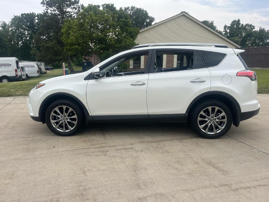 2017 Toyota Rav4 Image 10