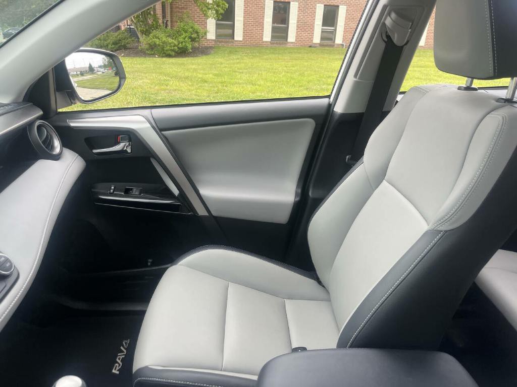 2017 Toyota Rav4 Image 15