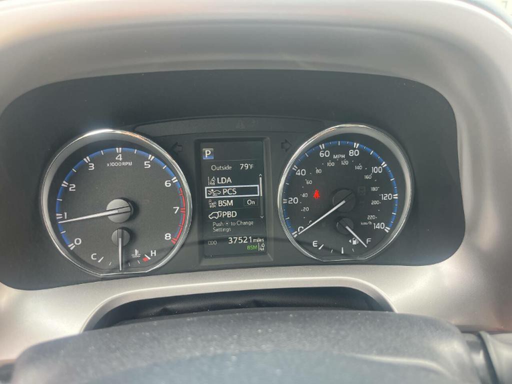 2017 Toyota Rav4 Image 16