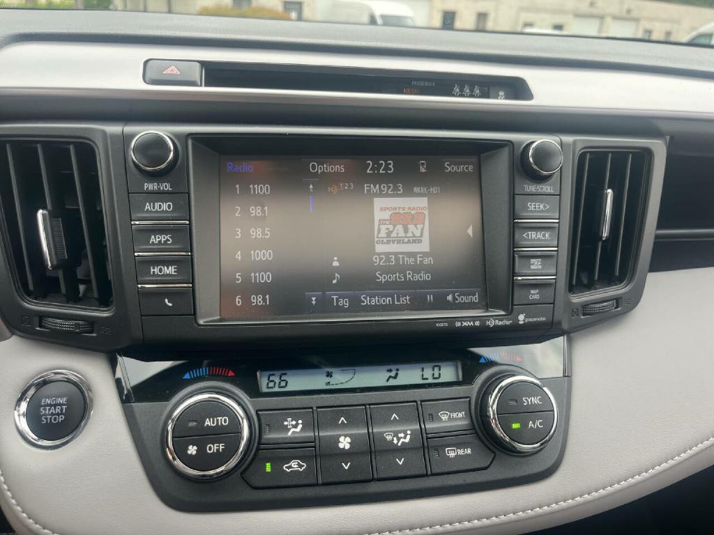 2017 Toyota Rav4 Image 17