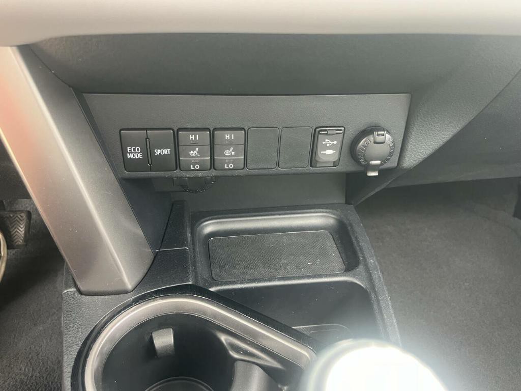 2017 Toyota Rav4 Image 20
