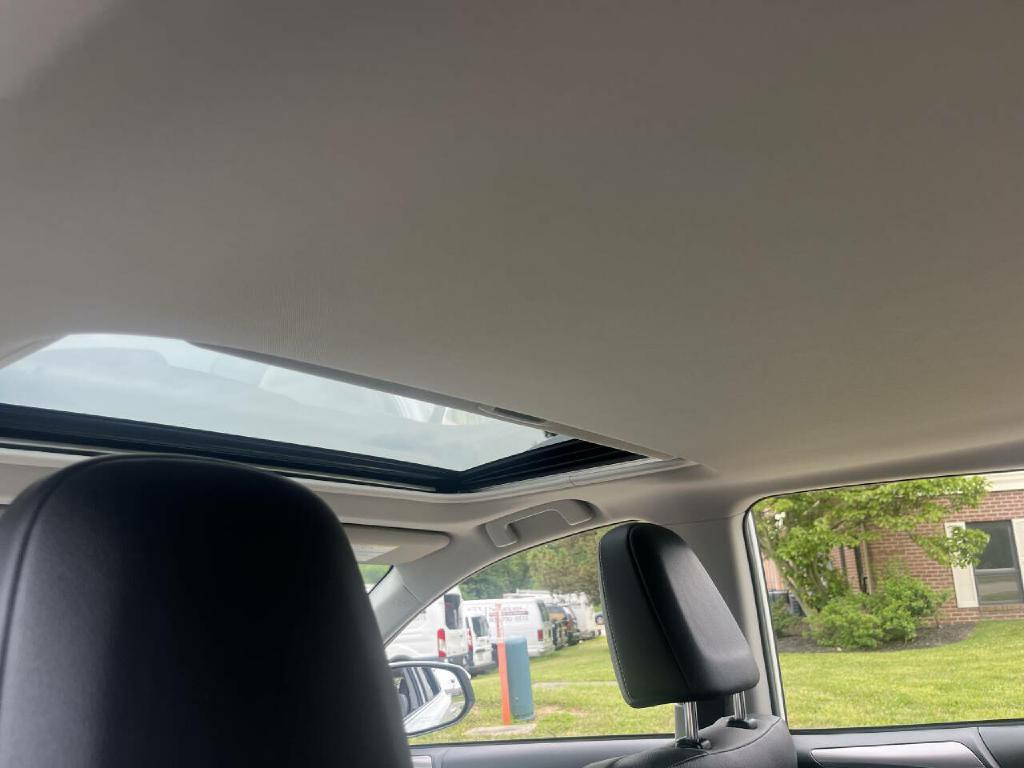2017 Toyota Rav4 Image 25