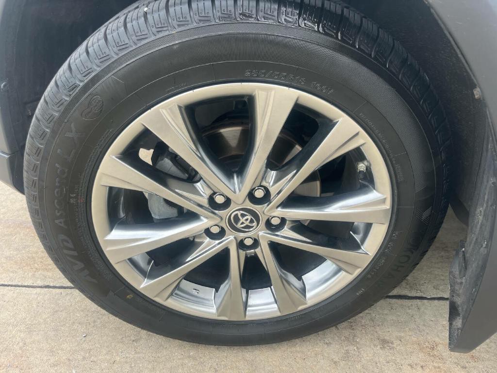 2017 Toyota Rav4 Image 28