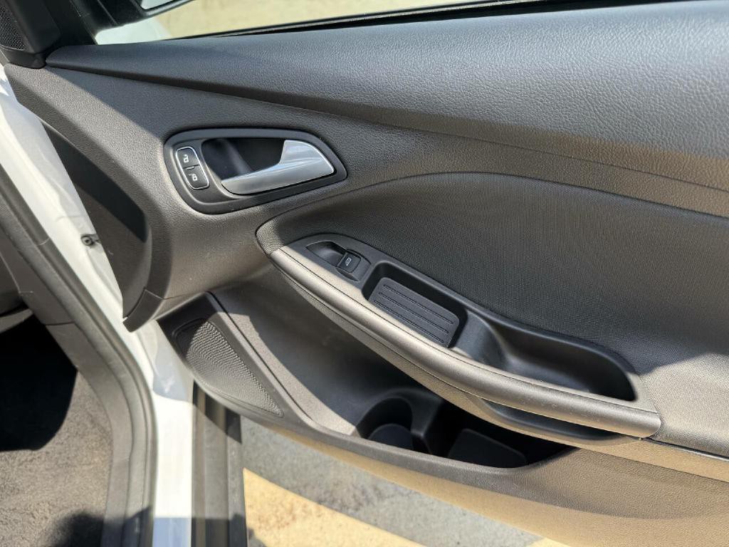 2018 Ford Focus Image 9