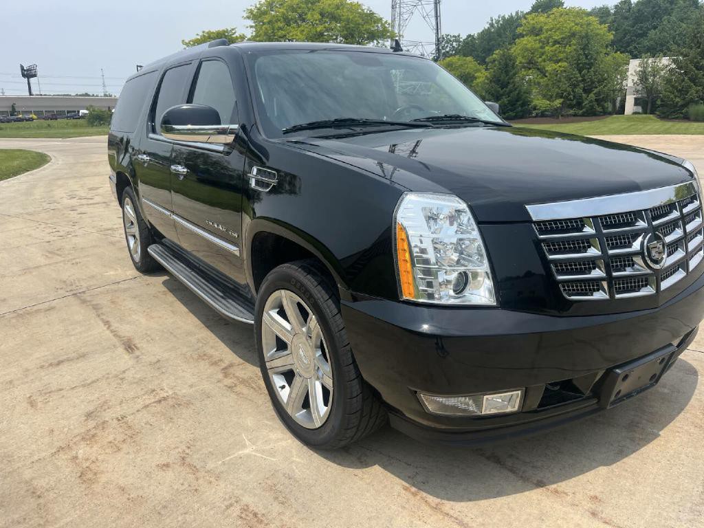 2012 Cadillac Escalade Image 3