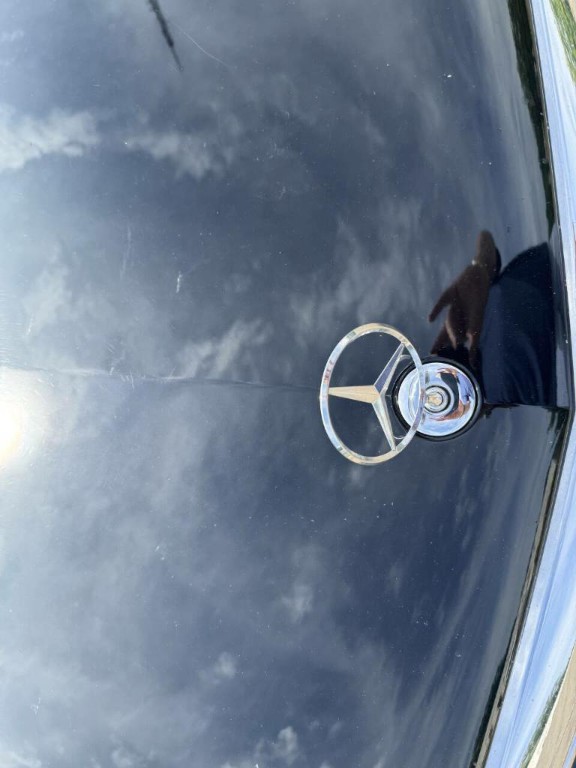2011 Mercedes-Benz E-Class Image 22