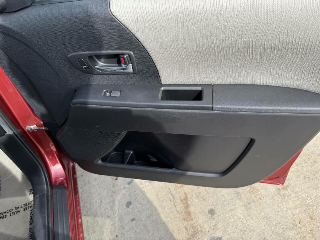 2009 Mazda Mazda5 Image 24