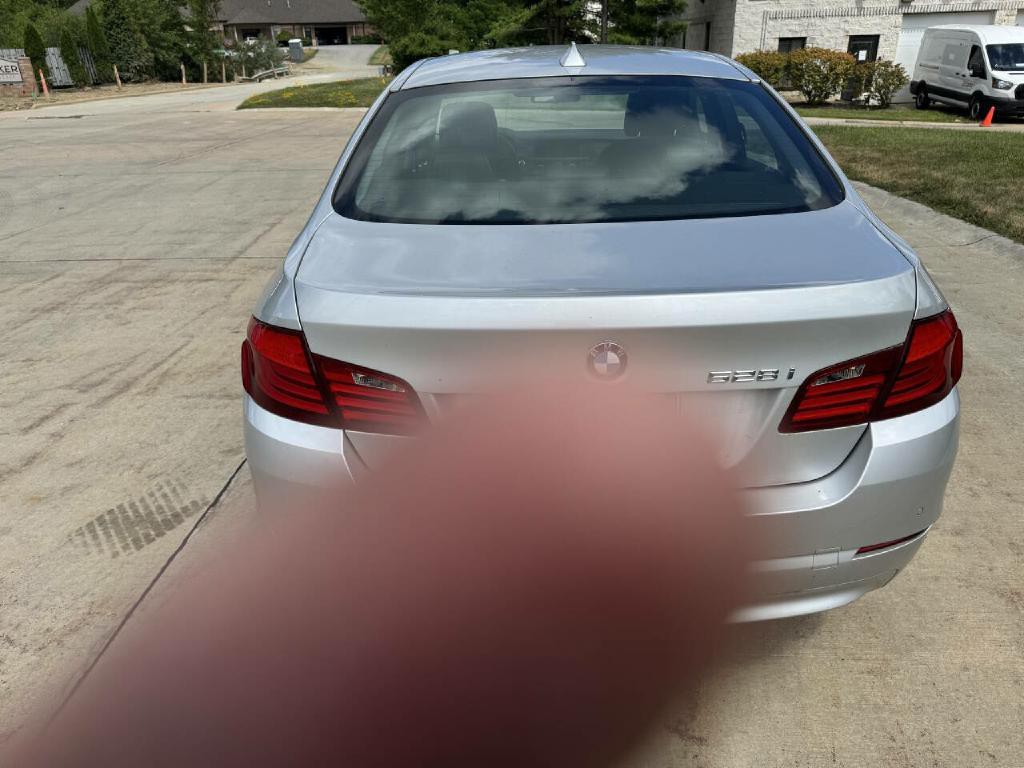 2012 BMW 5 Series Image 5