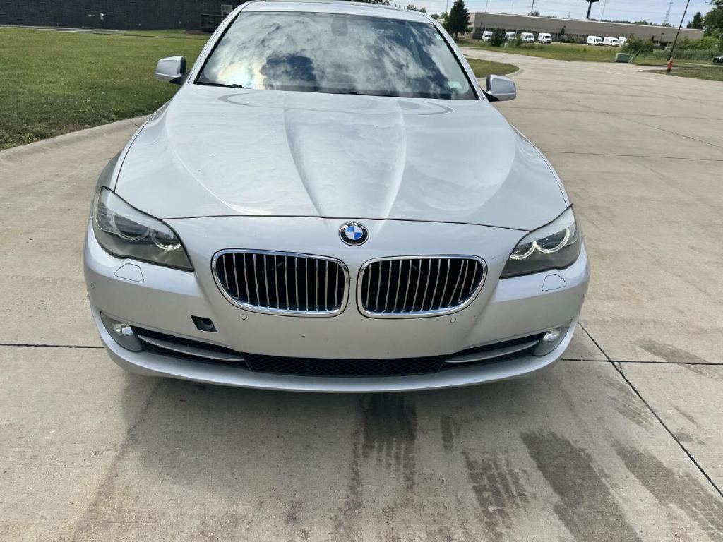 2012 BMW 5 Series Image 7