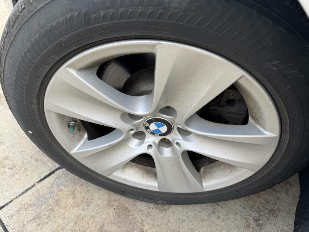 2012 BMW 5 Series Image 24