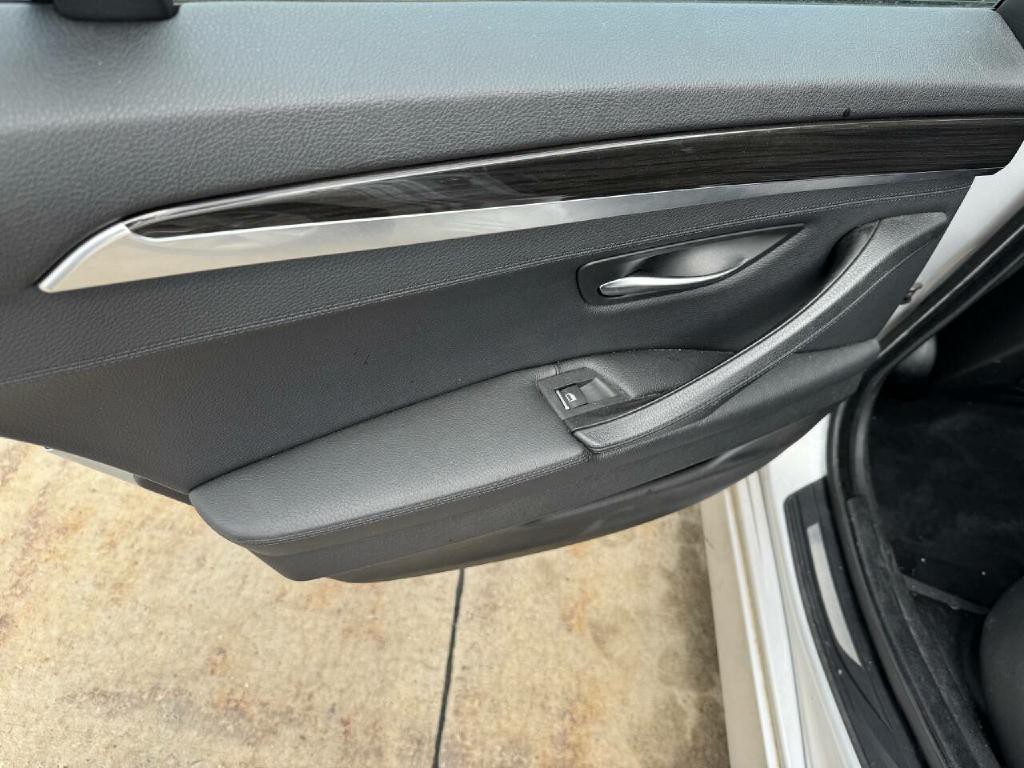 2012 BMW 5 Series Image 26