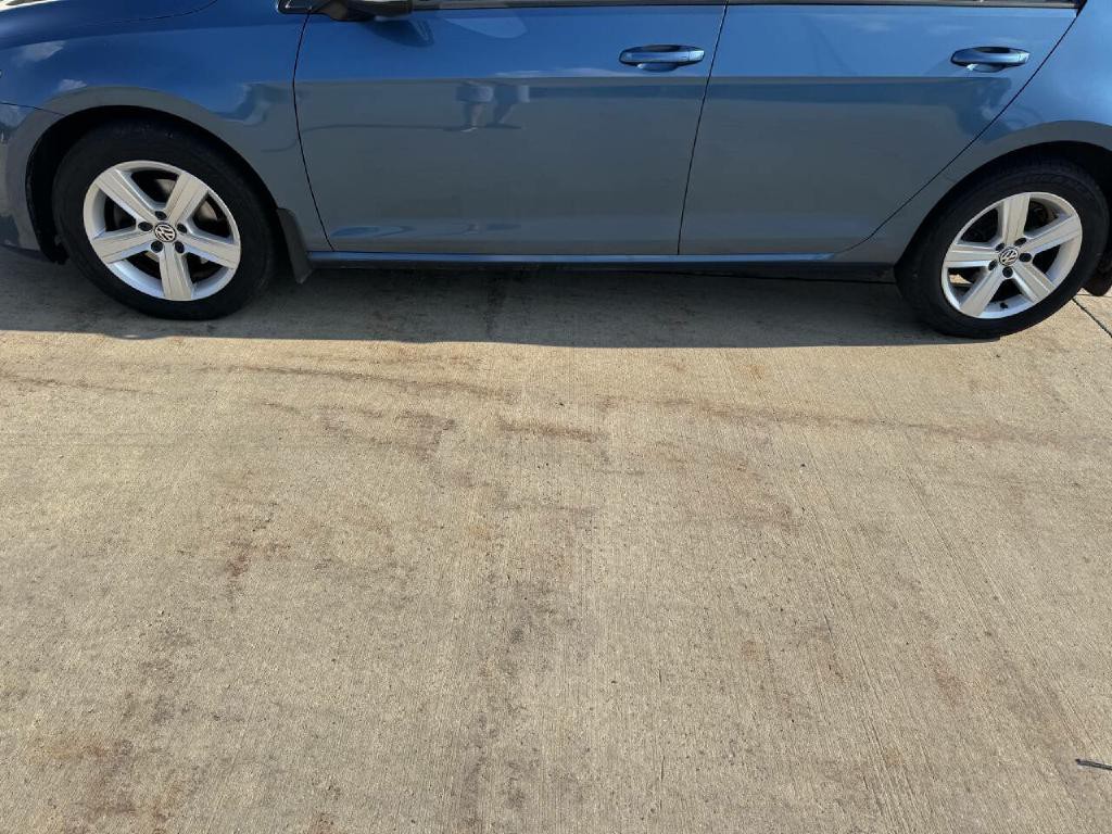 2017 Volkswagen Golf Image 3