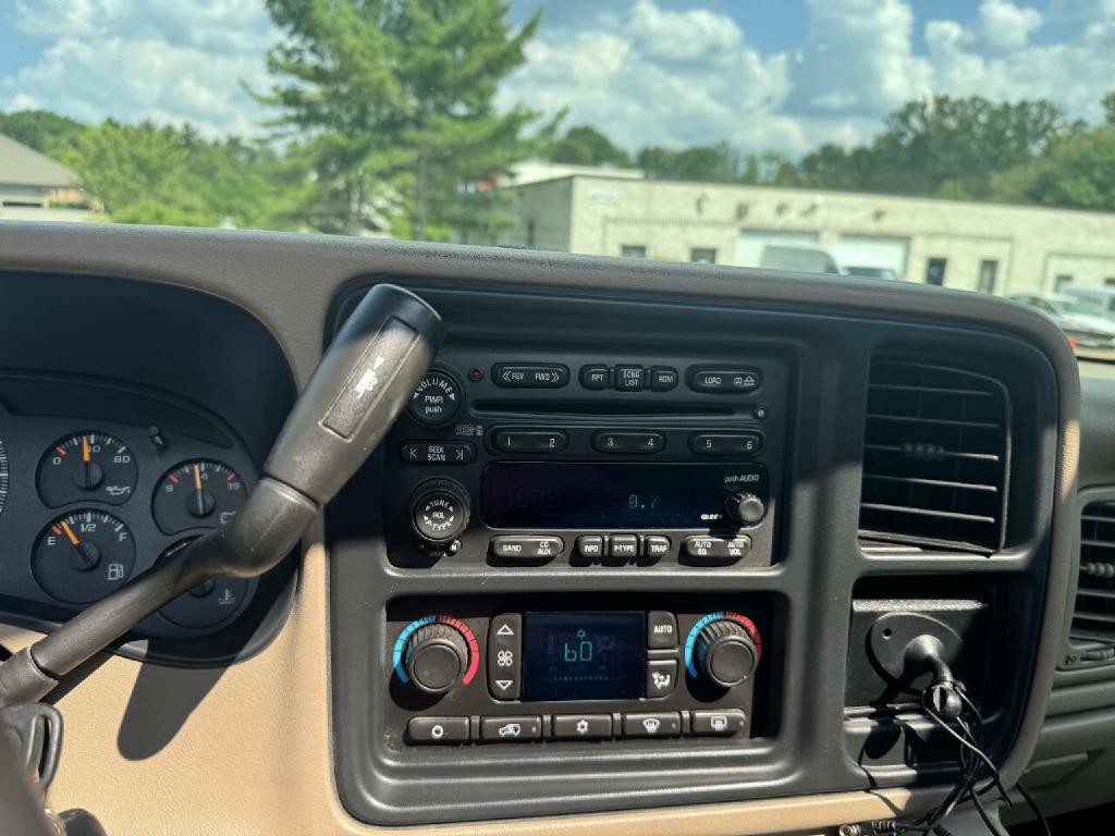 2003 Chevrolet Avalanche Image 15