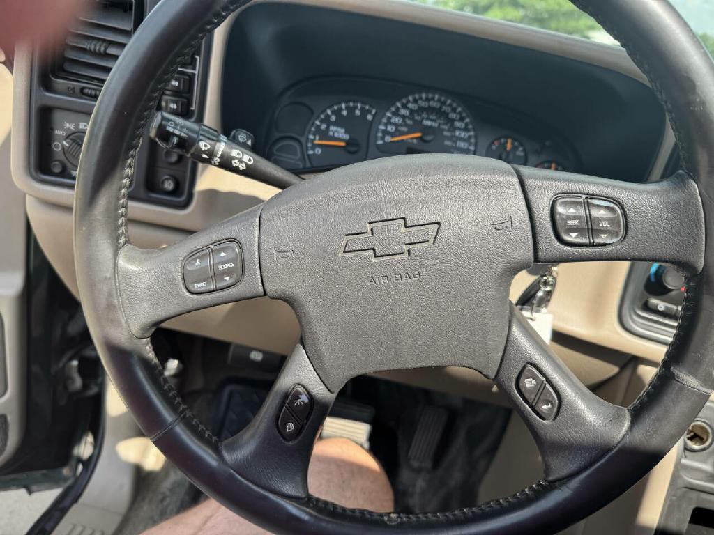 2003 Chevrolet Avalanche Image 16