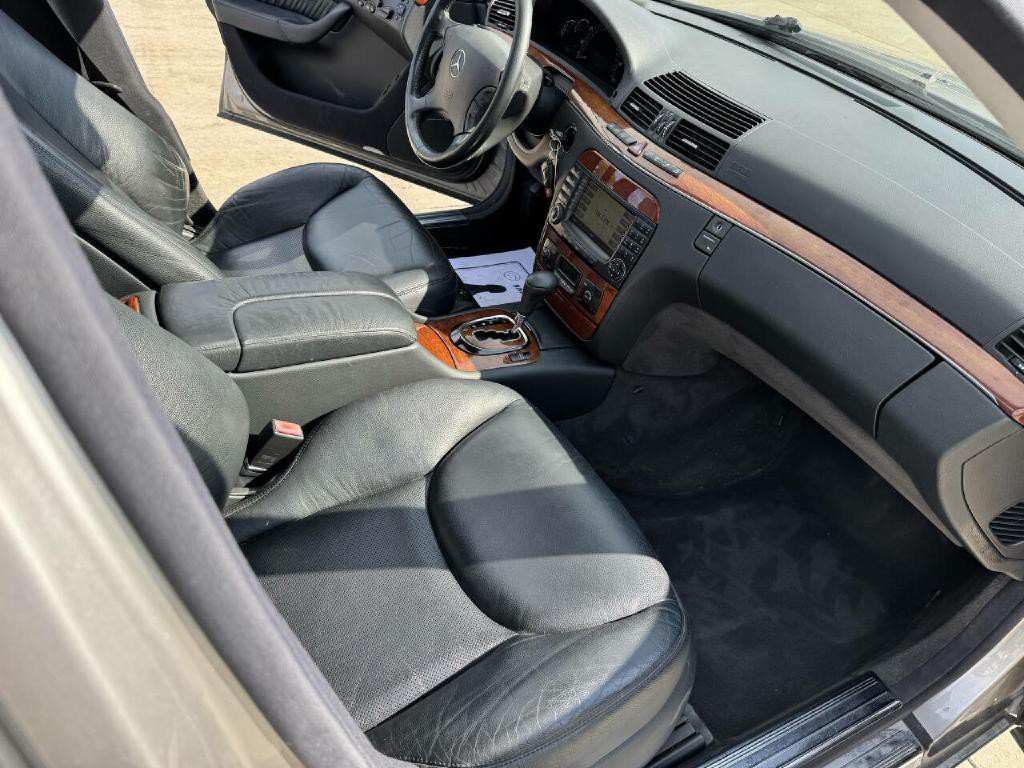 2004 Mercedes-Benz S-Class Image 15