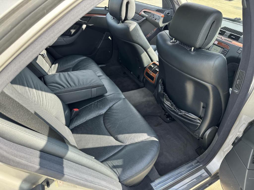 2004 Mercedes-Benz S-Class Image 16