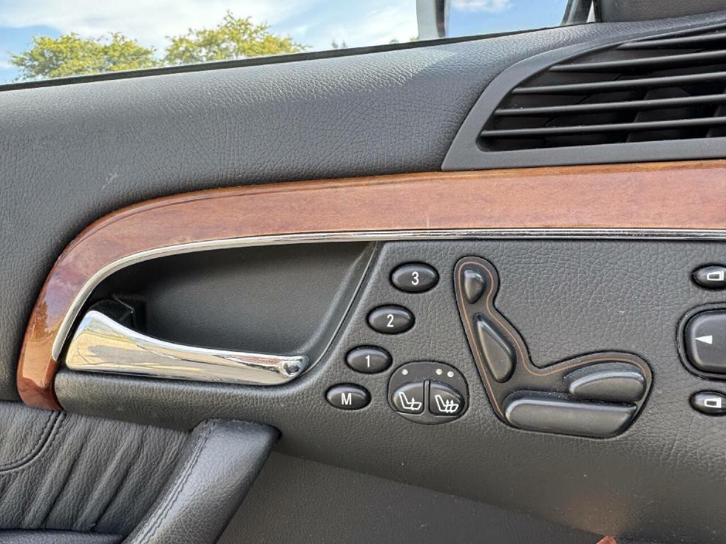 2004 Mercedes-Benz S-Class Image 29