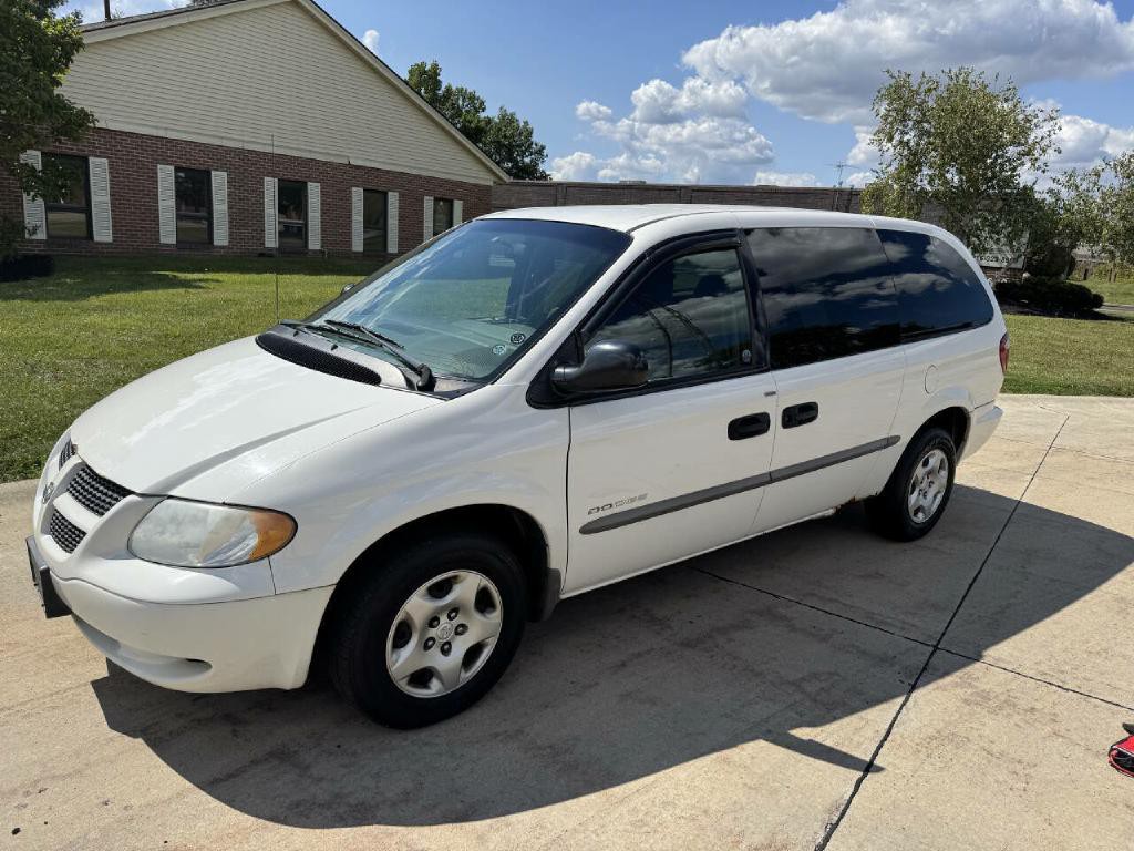 2001 Dodge Grand Caravan Image 1
