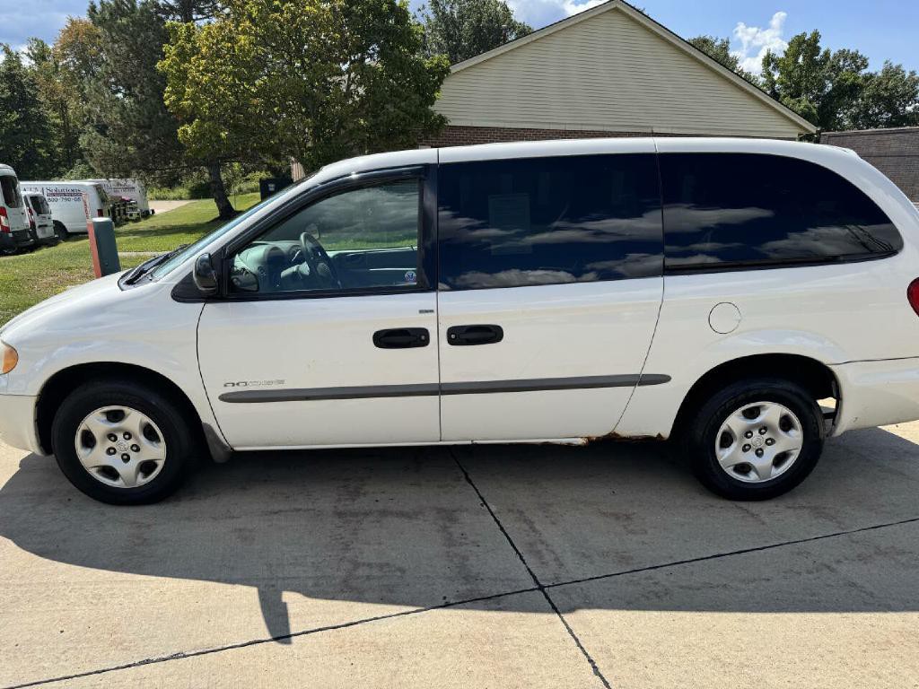 2001 Dodge Grand Caravan Image 2