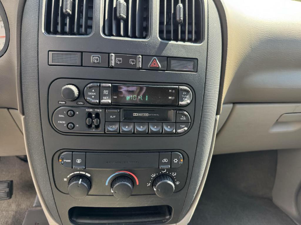 2001 Dodge Grand Caravan Image 14
