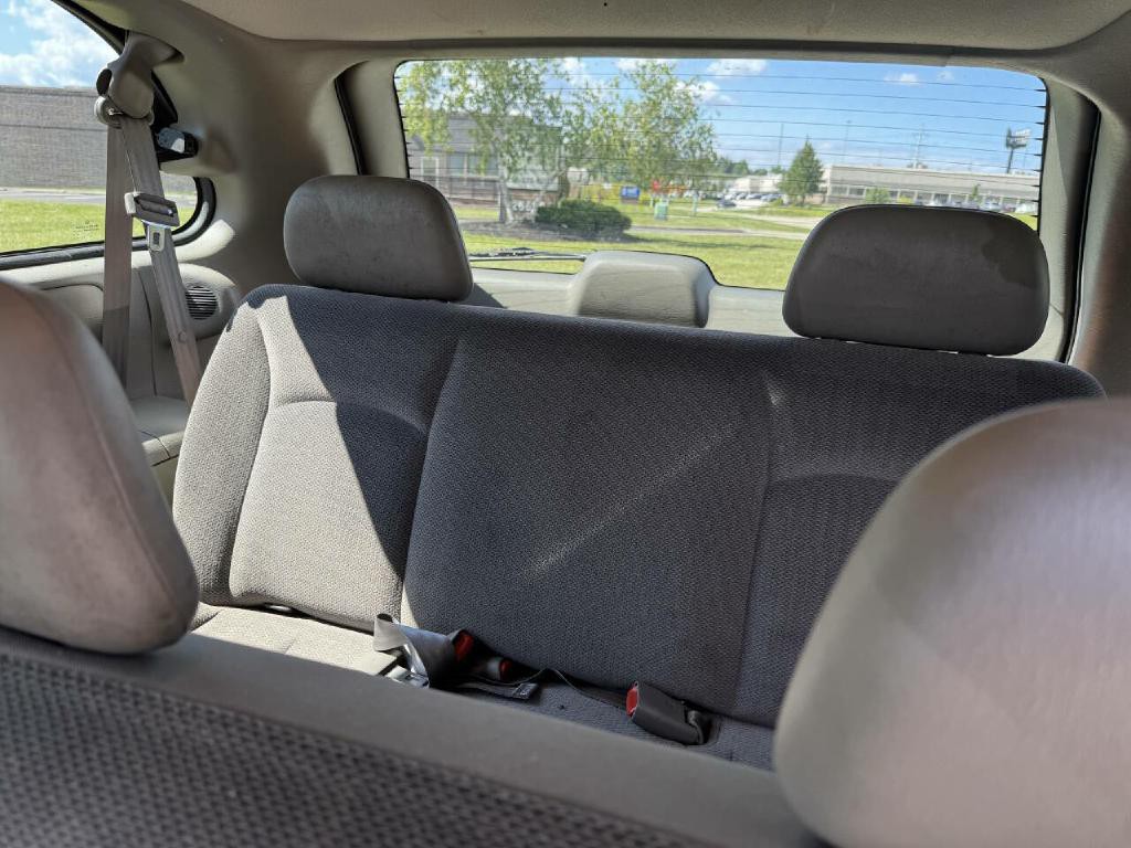 2001 Dodge Grand Caravan Image 16