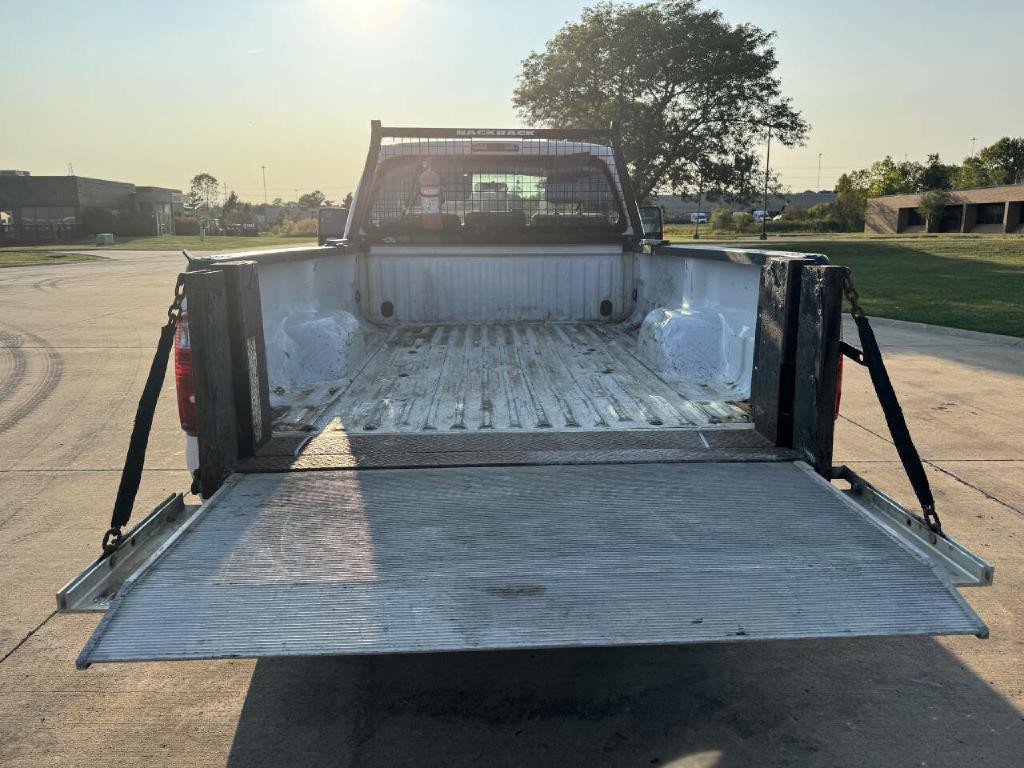 2015 Ford F-250 Image 9