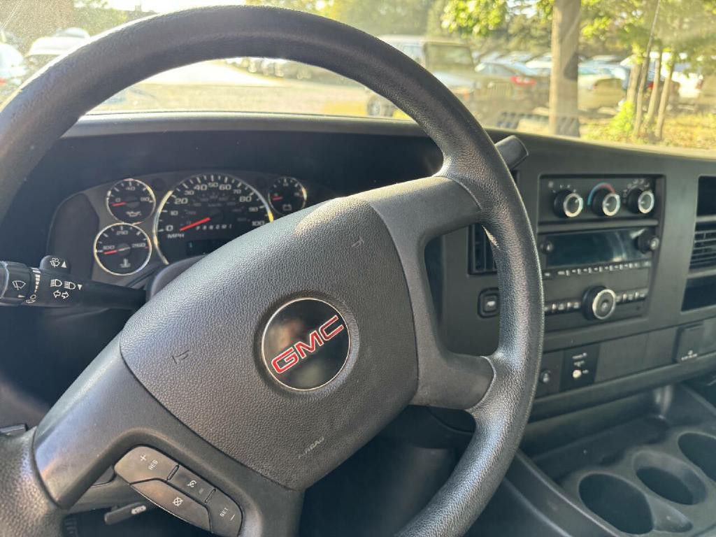 2019 GMC Savana Image 9