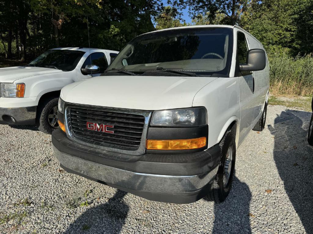 2019 GMC Savana Image 18