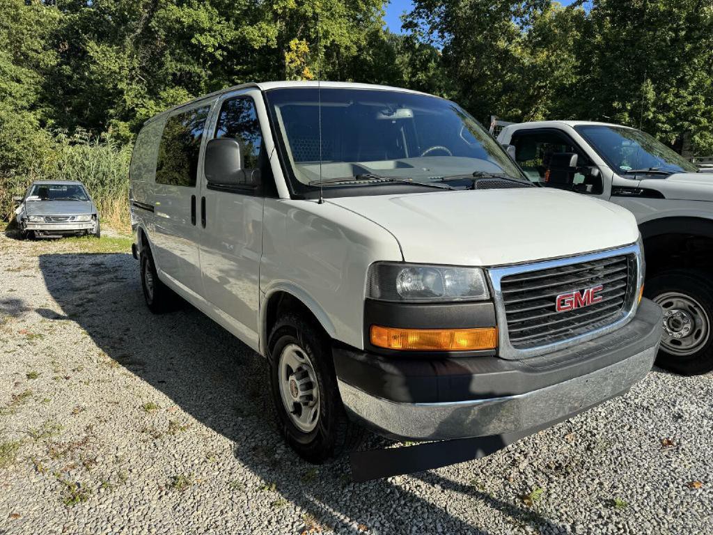 2019 GMC Savana Image 19
