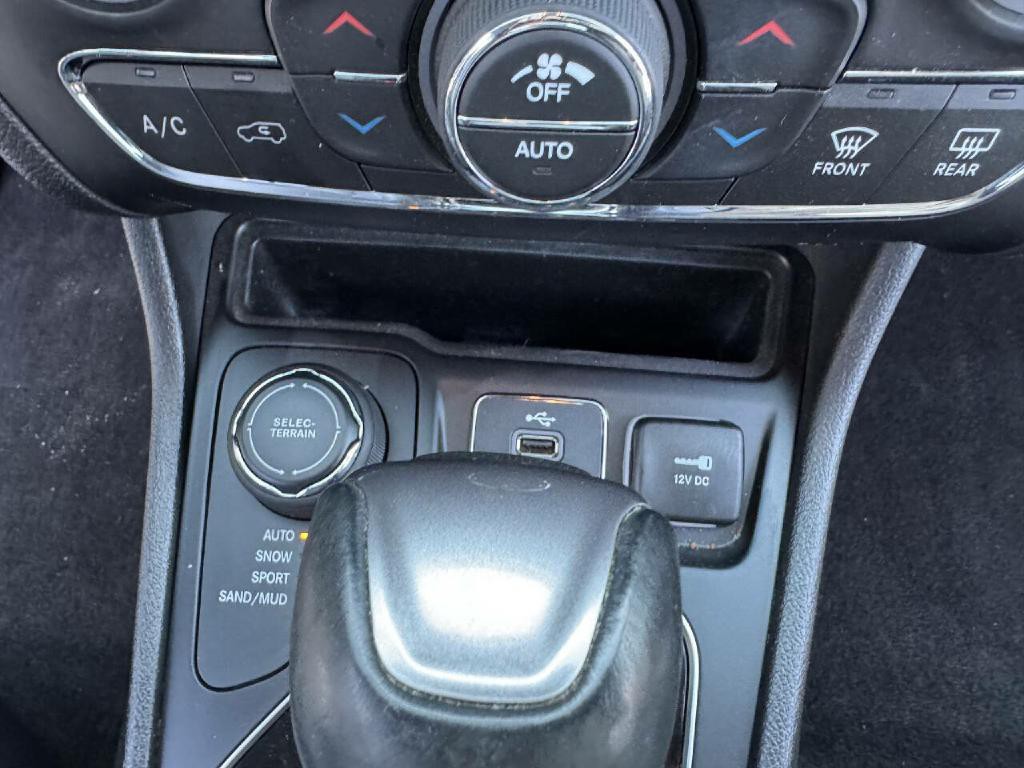 2019 Jeep Cherokee Image 18
