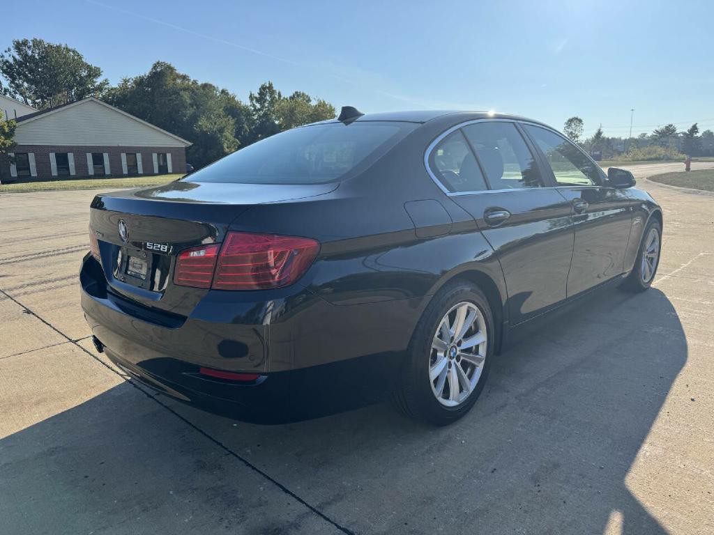 2016 BMW 5 Series Image 6