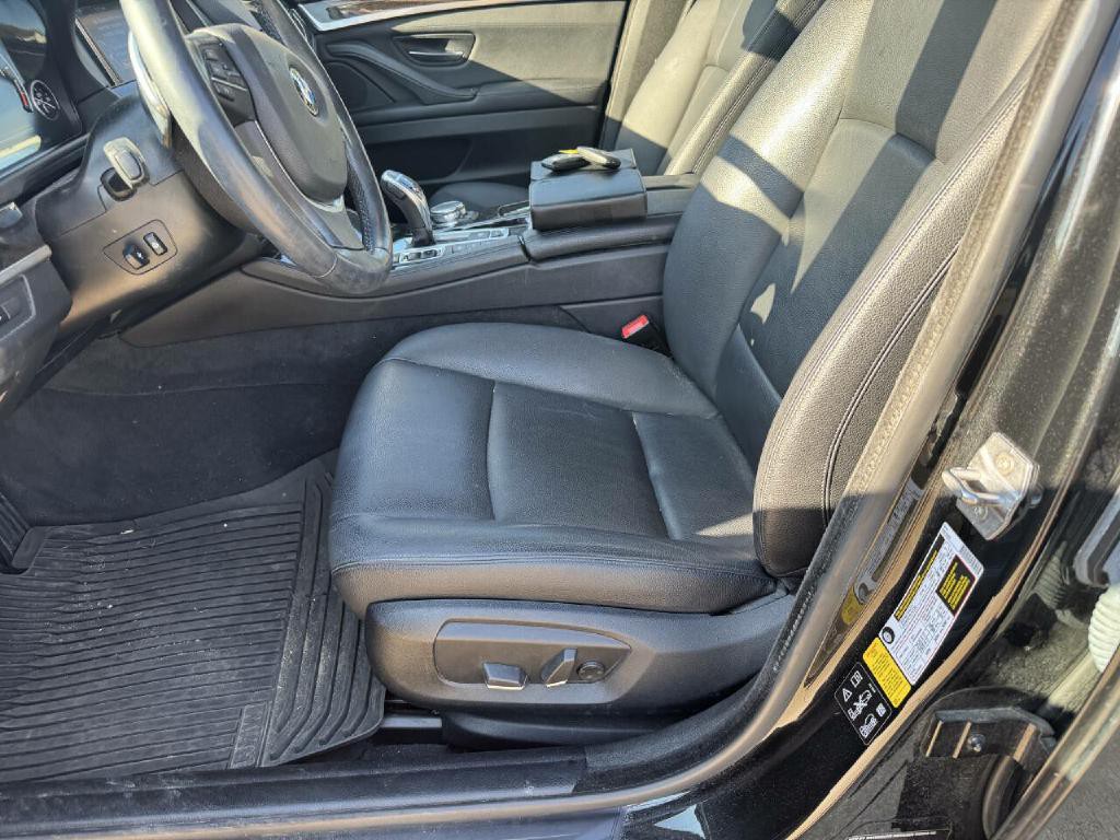 2016 BMW 5 Series Image 11