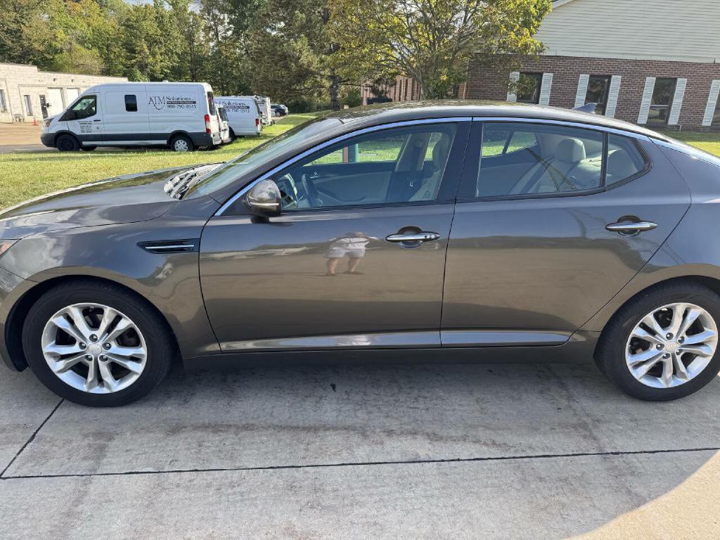 2012 Kia Optima Image 2