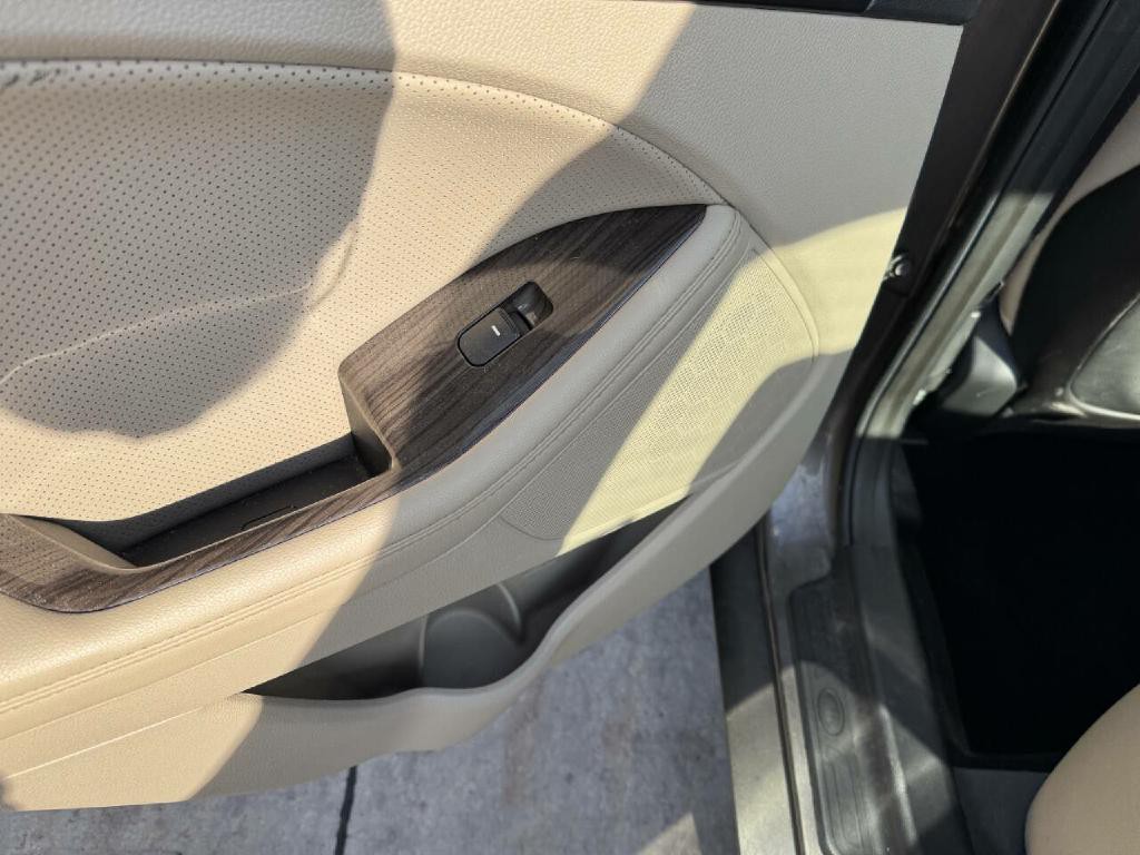 2012 Kia Optima Image 20