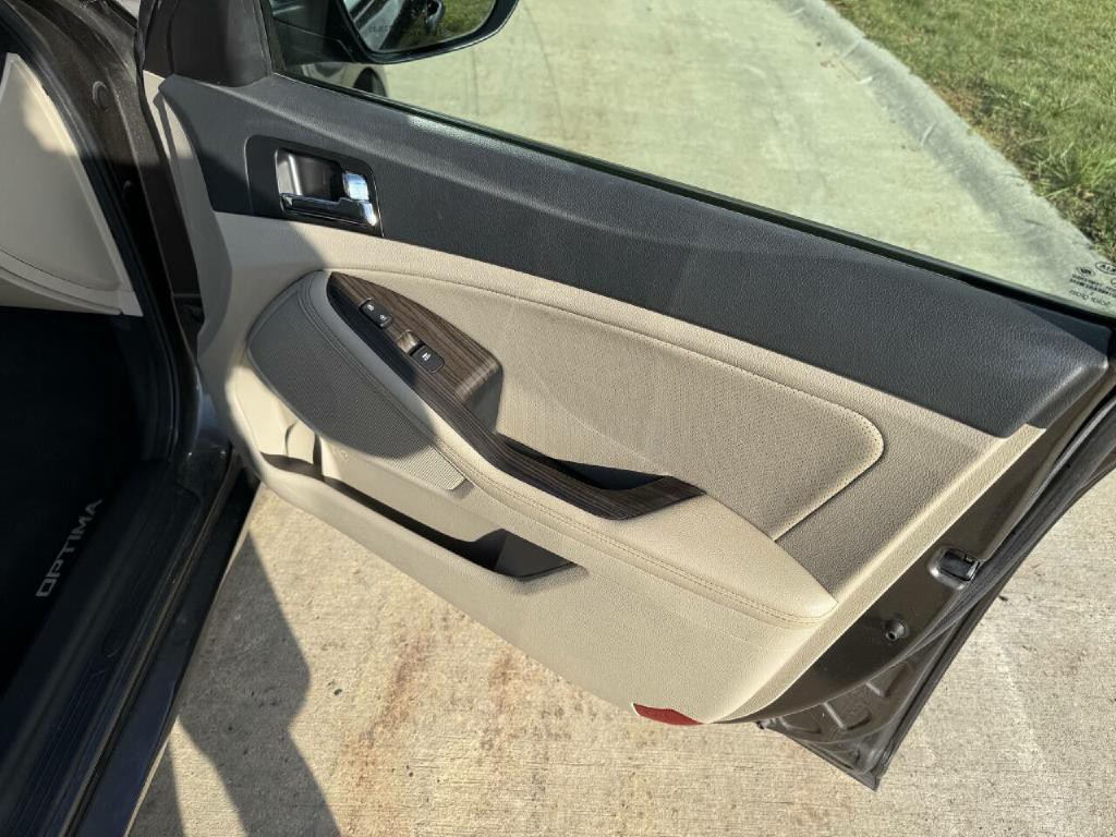 2012 Kia Optima Image 23