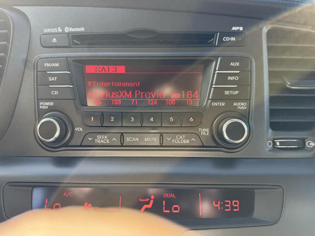 2012 Kia Optima Image 27
