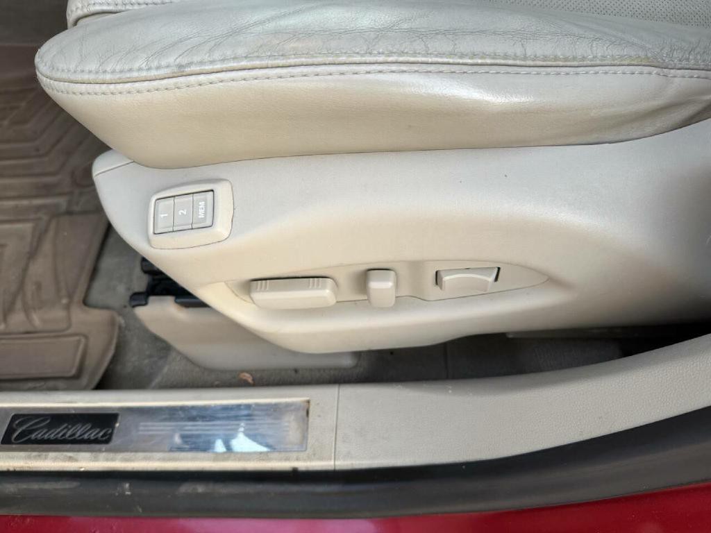 2011 Cadillac SRX Image 14