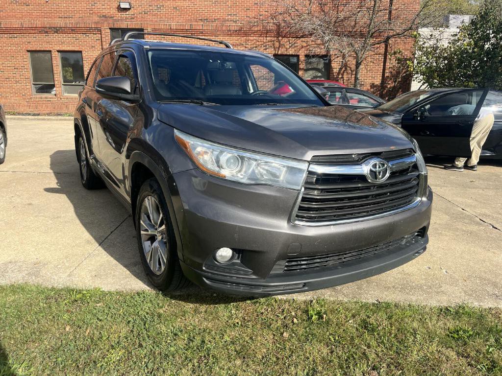 2015 Toyota Highlander Image 3